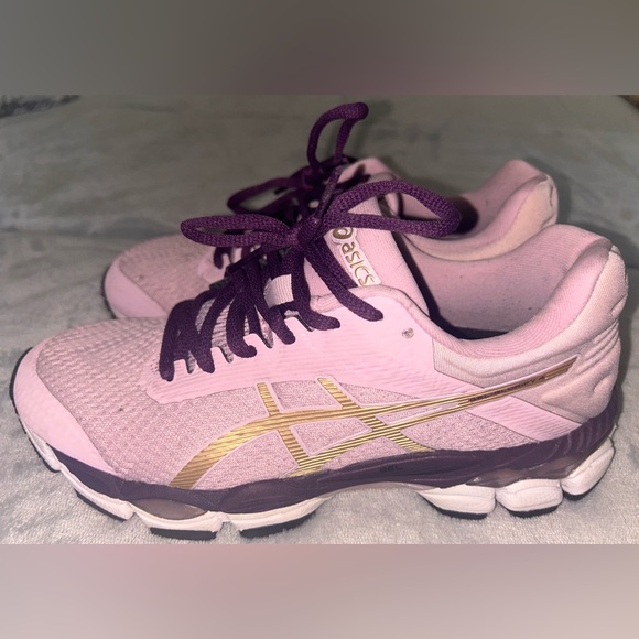 Pre-Owned. Asics Gel-Glorify 4, tennis shoes. - Picture 4 of 9